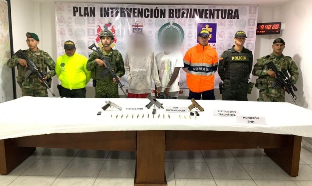 *LA FUERZA PÚBLICA CAPTURA A SEIS PRESUNTOS INTEGRANTES DEL “CLAN DEL GOLFO” EN EL PACÍFICO COLOMBIANO*