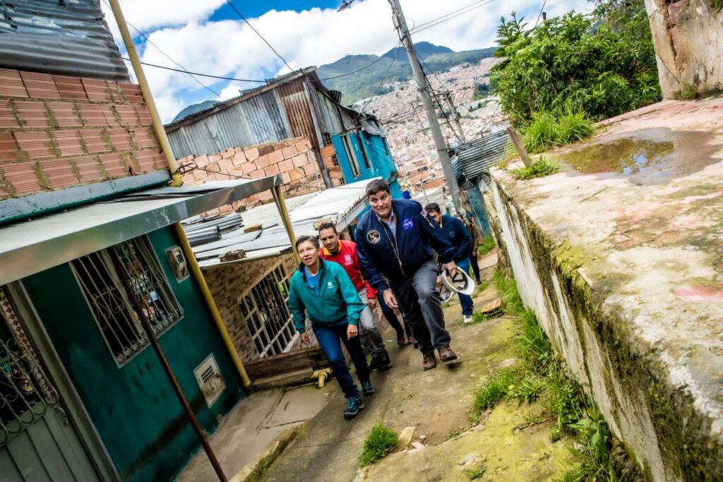Alcaldesa visitó primeras viviendas mejoradas con Plan Terrazas en San Cristóbal