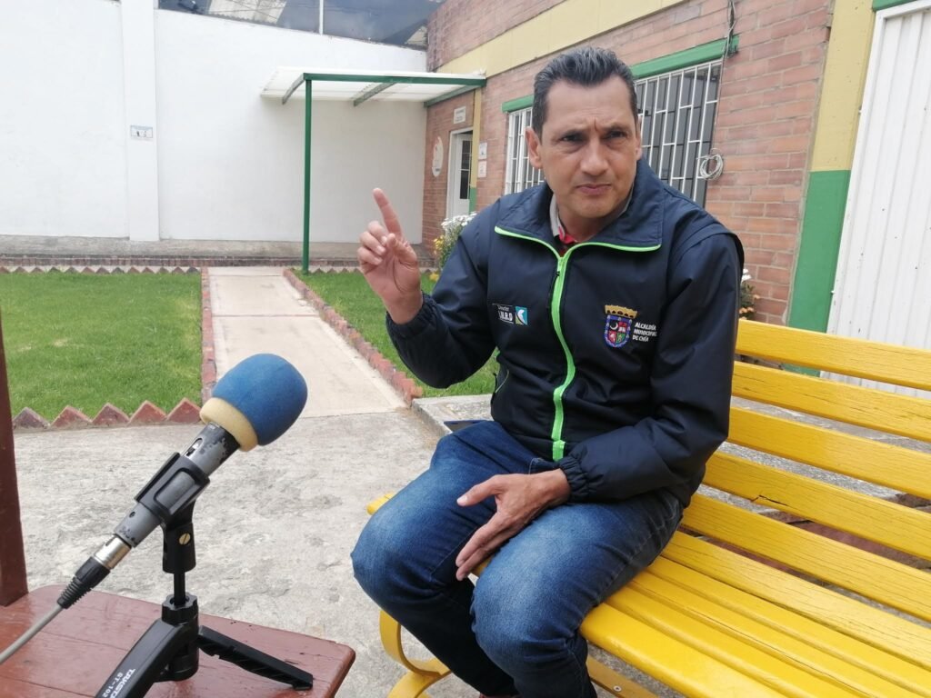 Lic. Aldover Colorado, Director IMRD Chía